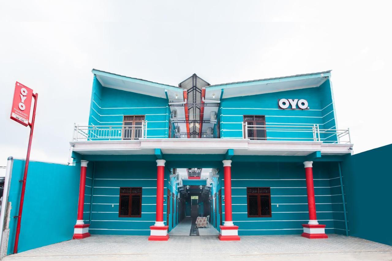Oyo 1978 Pondok Indah Residence Медан Екстериор снимка