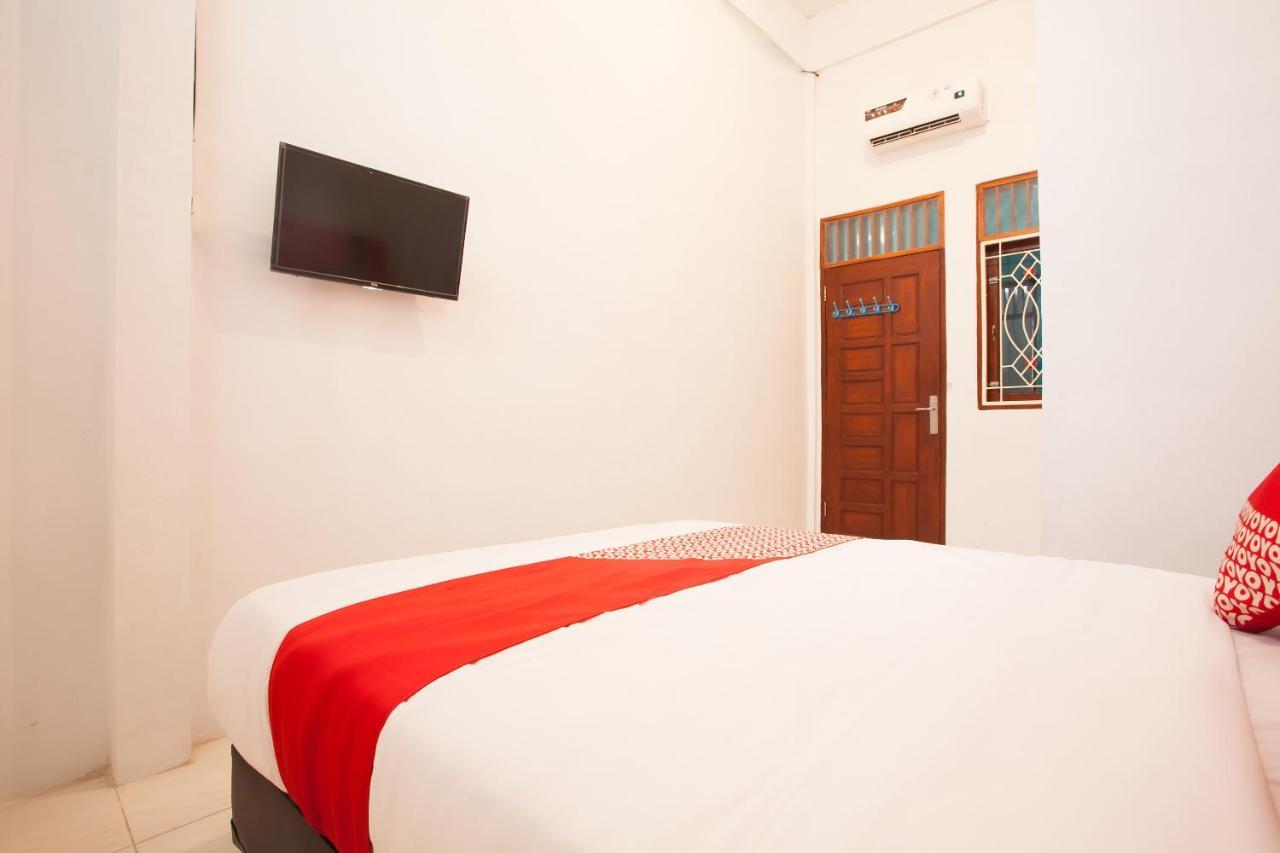 Oyo 1978 Pondok Indah Residence Медан Екстериор снимка
