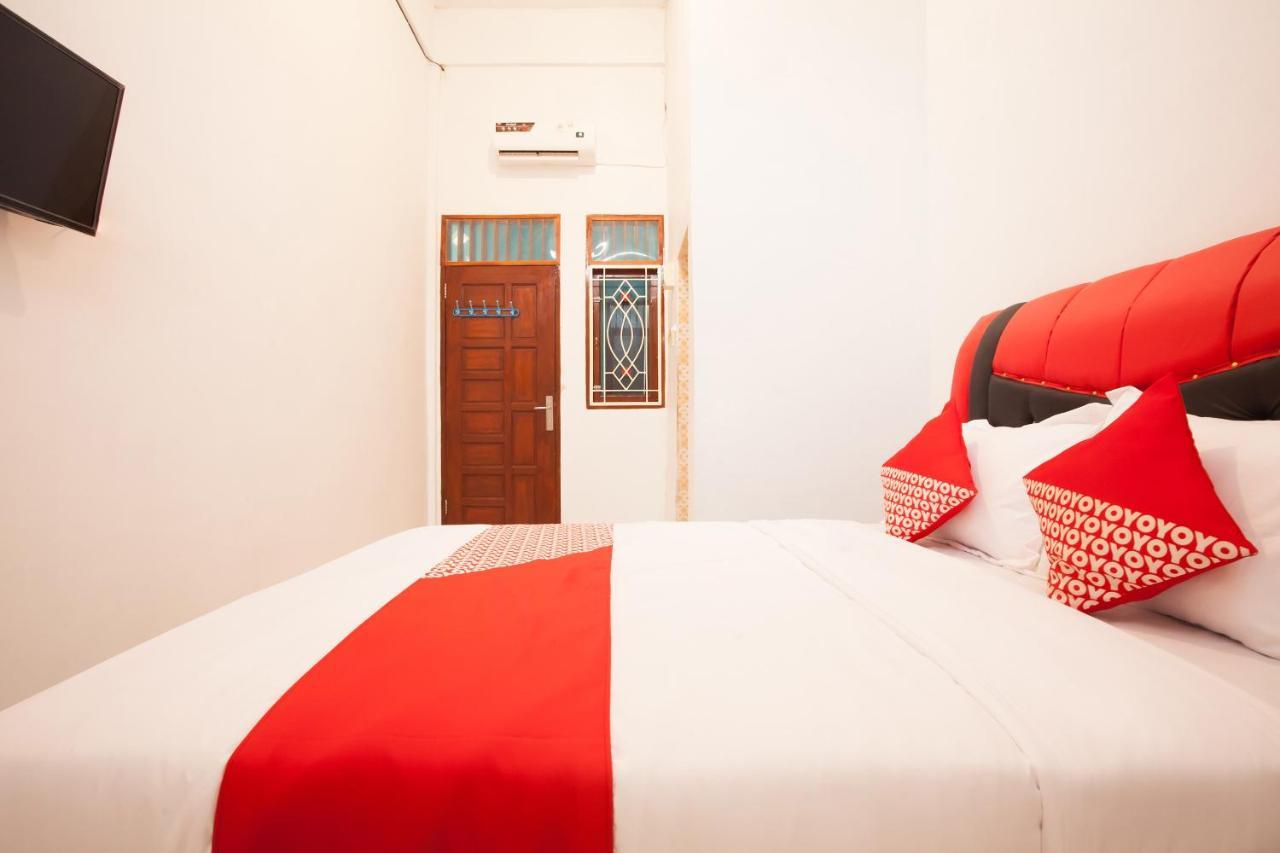 Oyo 1978 Pondok Indah Residence Медан Екстериор снимка